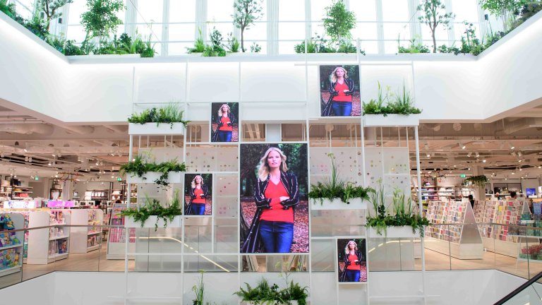 Chris Vaughan Photography - commercial photography | A digital wall display in a department store.