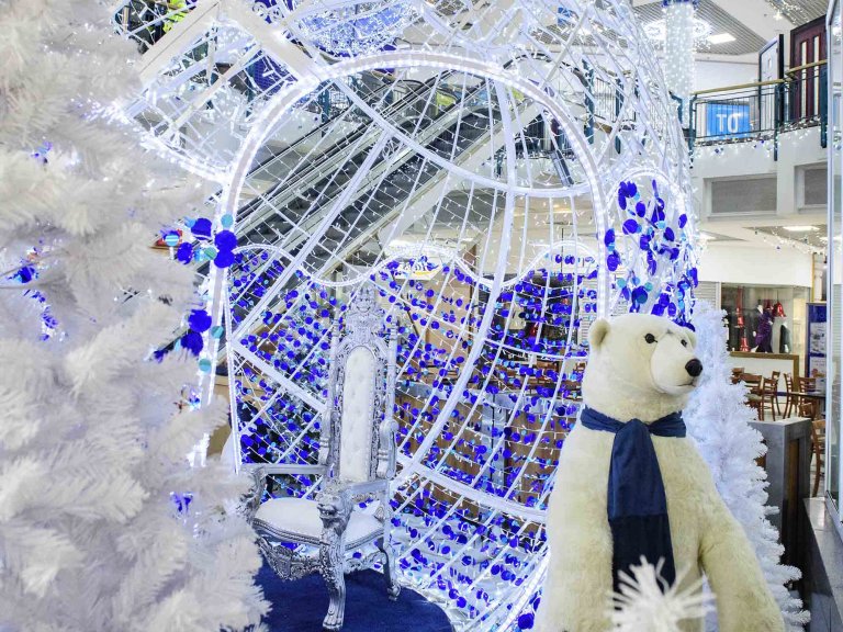 Chris Vaughan Photography - commercial photography | Christmas decorations in a shopping centre.