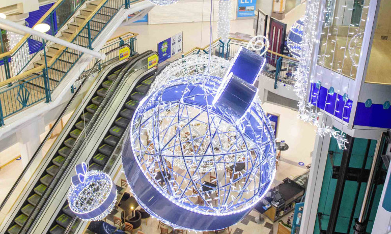 Chris Vaughan Photography - commercial photography | Christmas decorations in a shopping centre.